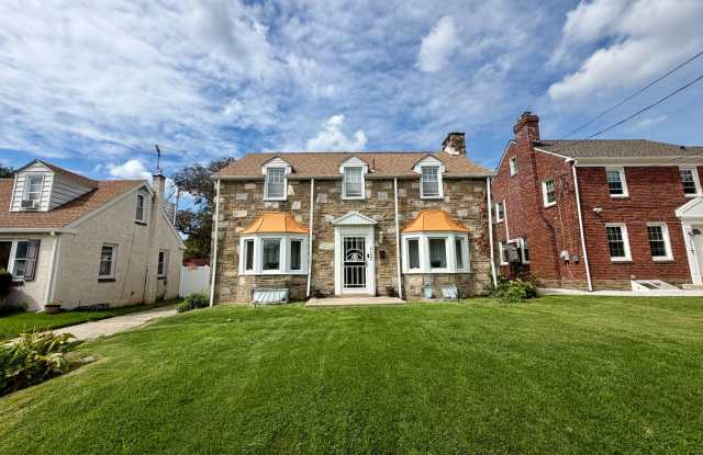 Stunning 3-Bedroom/2-Bathroom Home in East Oak Lane! Available November 1st! Gallery 3