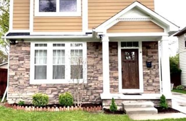 818 S Wilson Avenue - 818 South Wilson Avenue, Royal Oak, MI 48067