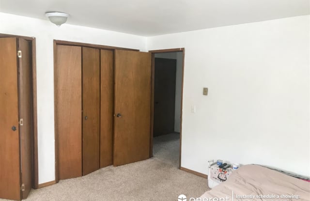 9527 Ashworth Ave N - 9527 Ashworth Avenue North, Seattle, WA 98103