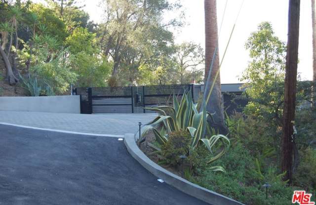 14513 Mulholland Dr Gallery 3