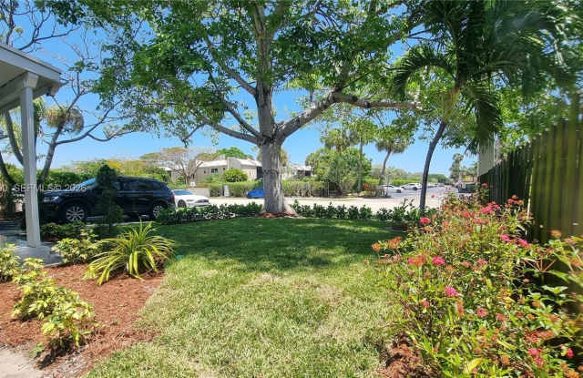 5157 NE 6th Ave photos photos