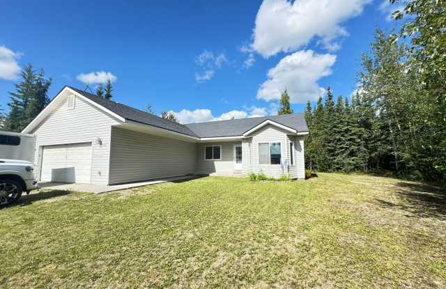 Beautiful ranch style home w/ 3 bd, 2 baths. - 1170 Marsh Laurel Drive, Badger, AK 99705
