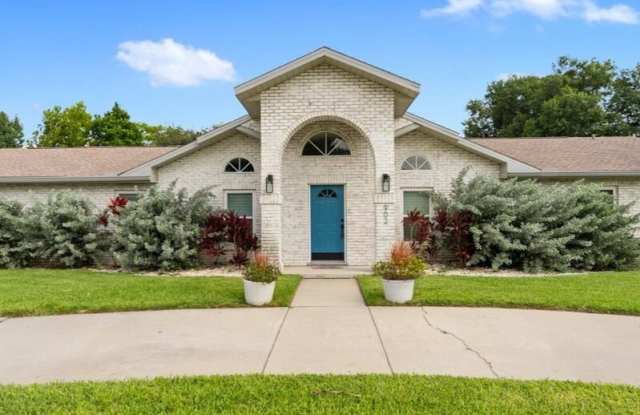 902 Chickadee Drive photos photos