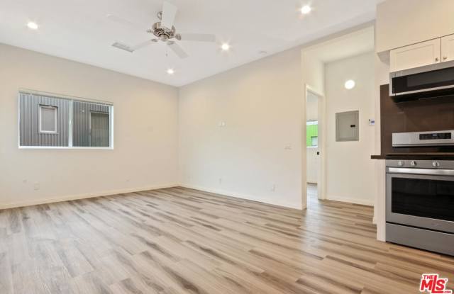 848 North SYCAMORE Avenue Gallery 4