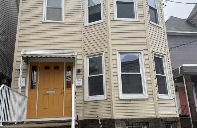 220 SUMMIT AVE photos photos