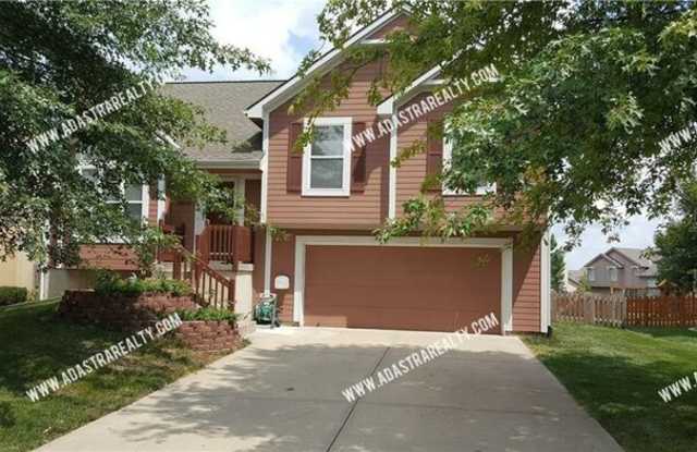 18824 West 160th Terrace - 18824 West 160th Terrace, Olathe, KS 66062