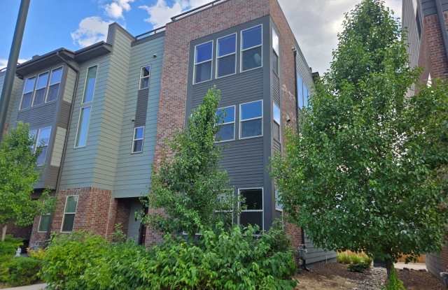 Amazing townhome in Central Park near Northfield Shopping photos photos