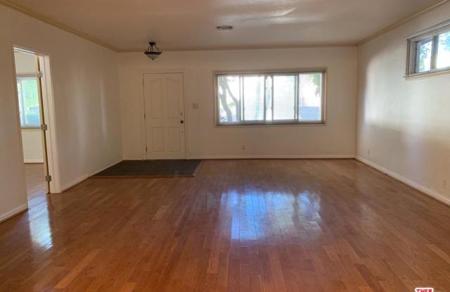 1047 North CRESCENT HEIGHTS Boulevard Gallery 3