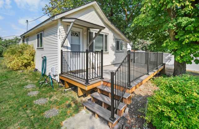 Cozy 1-Bedroom Rental – All Utilities Included! photos photos