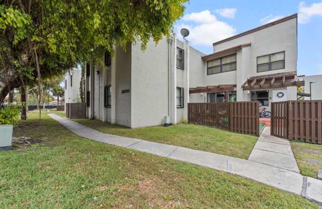 10020 NW 9th St Cir photos photos