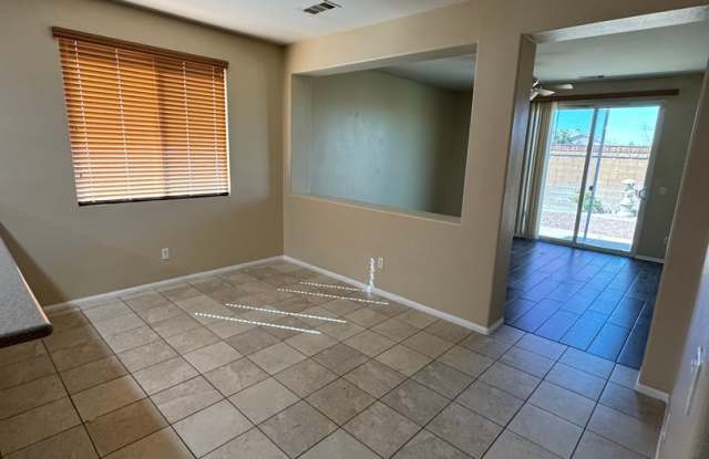 Cypress Pointe Home, 3 Bedrooms 2 Bathrooms, Gallery 4