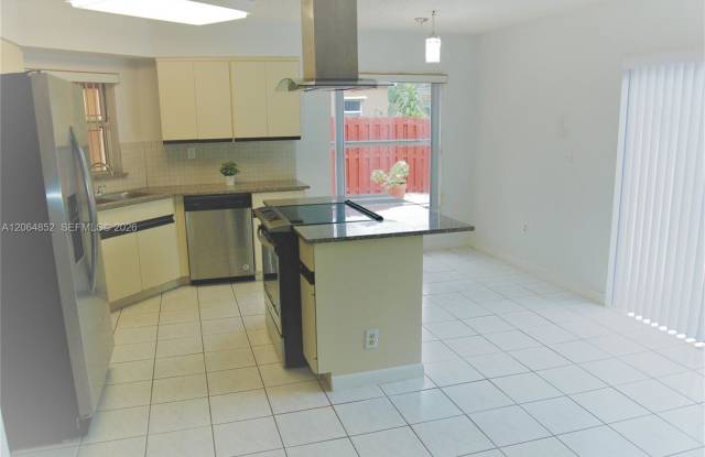 10957 Southwest 73rd Terrace Gallery 4
