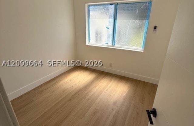 1123 N 17th Ct Gallery 4