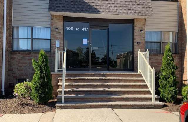 414 SHARON GARDEN Court photos photos