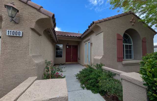 Former Model Home in the Gated Woodlands of Summerlin Gallery 3