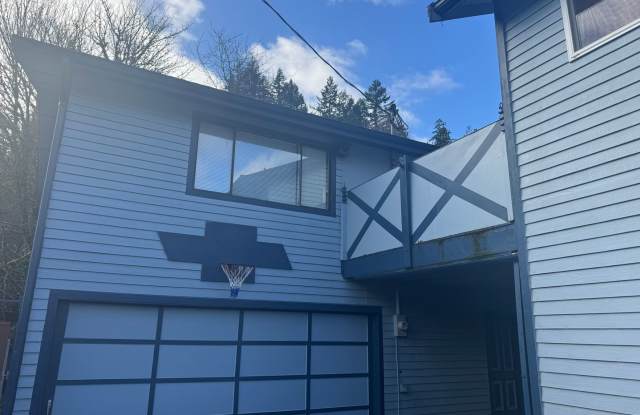 Lovely In-Town Shelton Home! photos photos