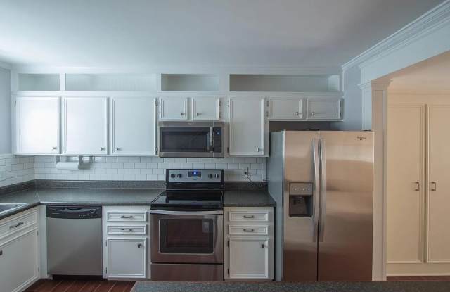3000 Golden Rd. Unit 7 2 bedroom townhome Gallery 3