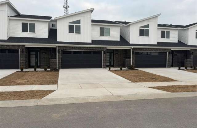 470 Azurite  RD photos photos