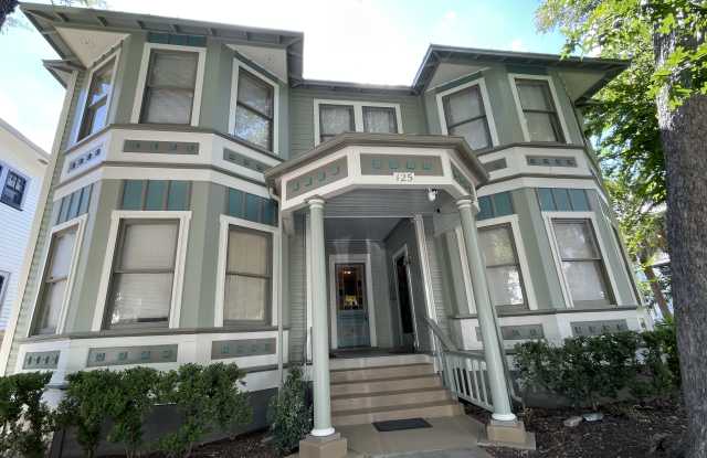 125 Adams St photos photos