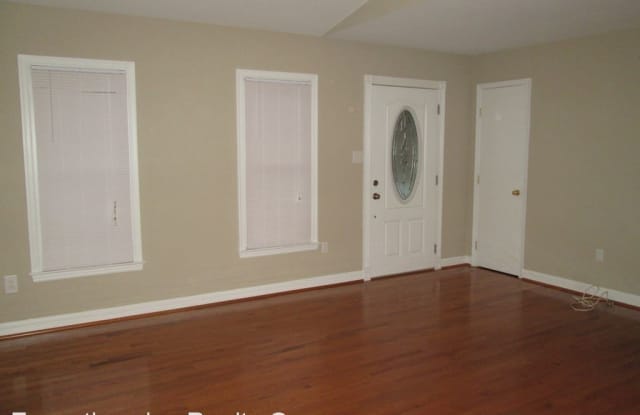4326 Laurel Oak Road Gallery 2