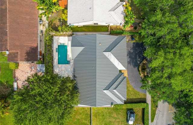 9205 SW 75th St - 9205 Southwest 75th Street, Sunset, FL 33173