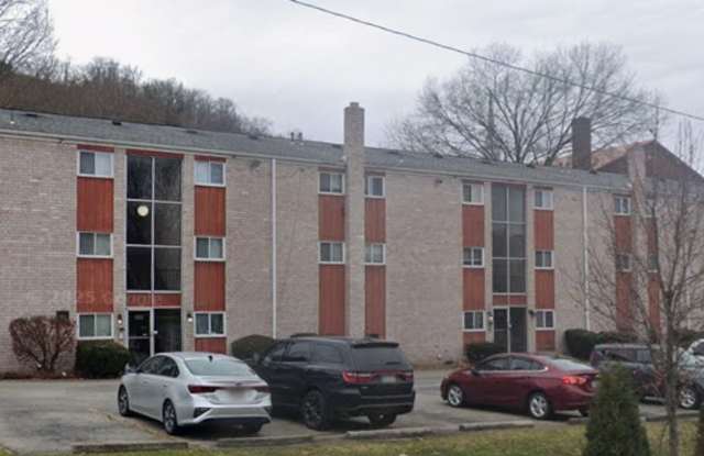 216 Westinghouse Avenue Gallery 1