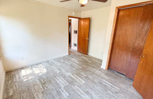 1104 E Main Gallery 1