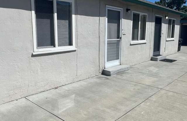 1590 Oriole Avenue - 1590 Oriole Avenue, Ashland, CA 94578