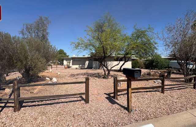 South Scottsdale huge corner lot 3 bedroom 2 bath photos photos