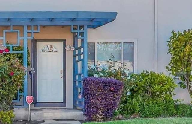 Charming 2BR Townhome in Hayward photos photos