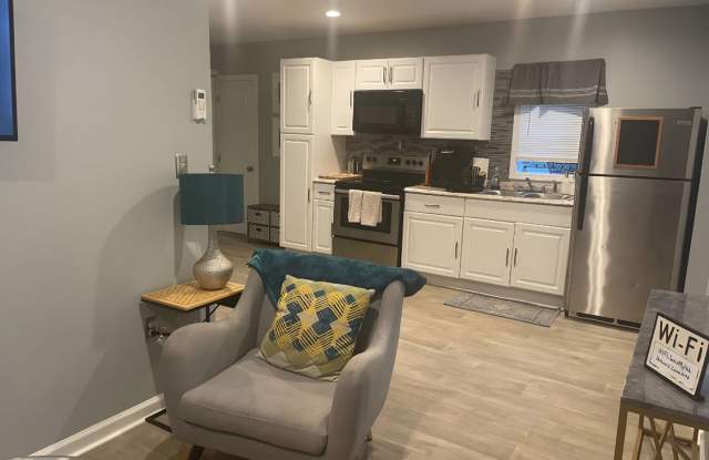 Charming & Private 1-Bedroom Guesthouse – Utilities Included! photos photos