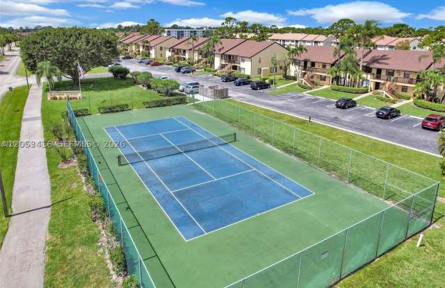 7161 Golf Colony Ct Gallery 2