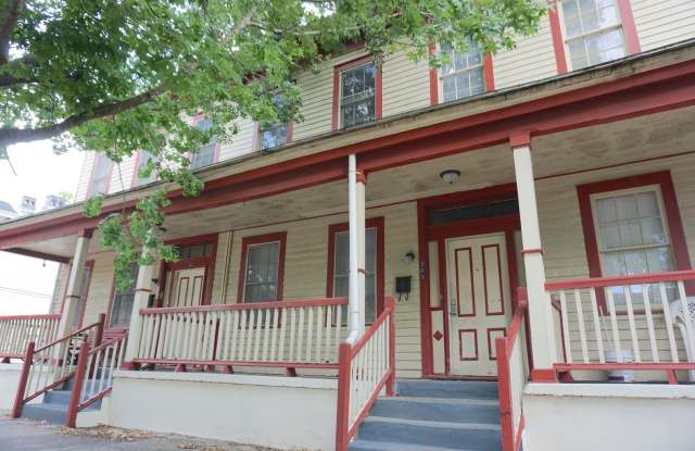 3 BED | 2 BATH | COURTYARD | VICTORIAN DISTRICT | WALK TO FORSYTH photos photos