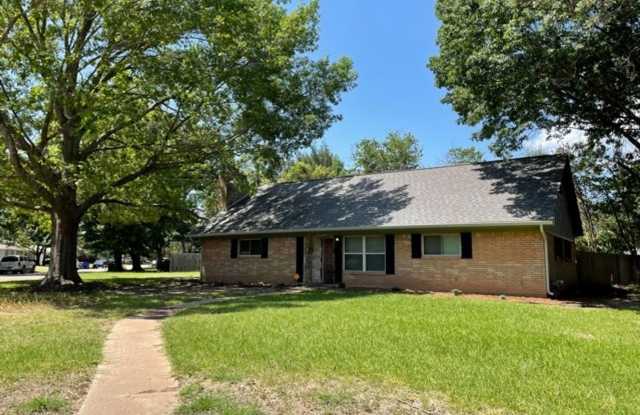 Coming Soon! Unique 4-Bedroom 2.5-Bath Corner Lot Home with Outdoor Kitchen & Detached Garage Gallery 1