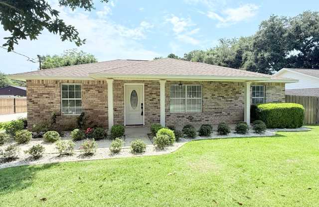 Charming 3-Bedroom Home photos photos Charming 3-Bedroom Home photos photos