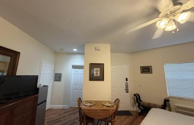 8246 MULLIGAN Circle Gallery 1