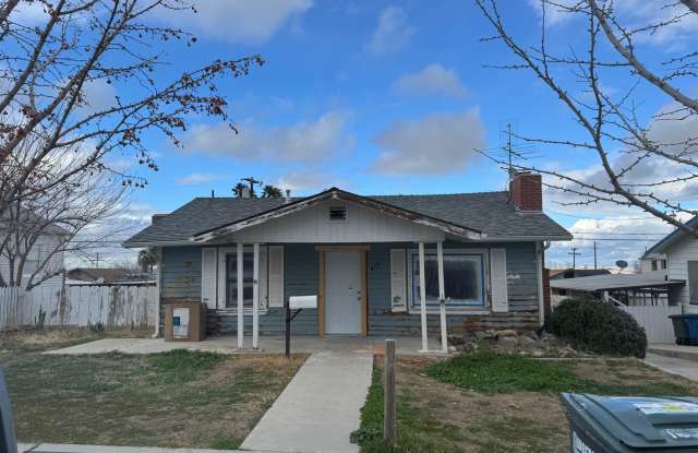 410 B St Beautiful home in Taft - 410 B Street, Taft Heights, CA 93268