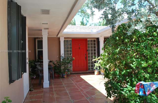 9990 Marlin Road Gallery 2