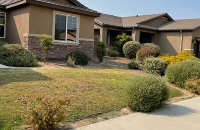 2859 S Oakhurst Ct. Gallery 2