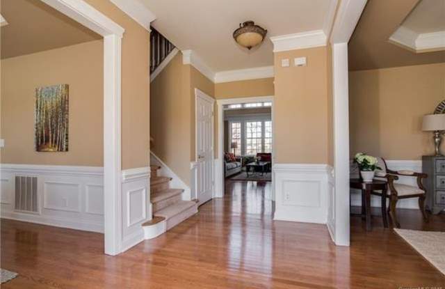 2801 Swinton Court Gallery 3