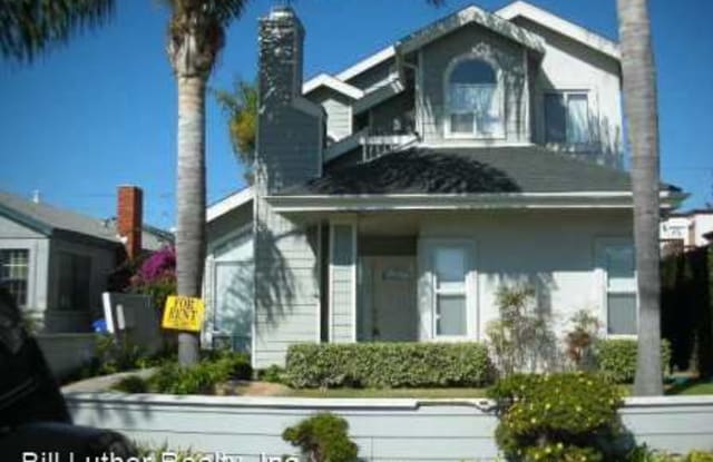 2058 Reed Ave - 2058 Reed Avenue, San Diego, CA 92109