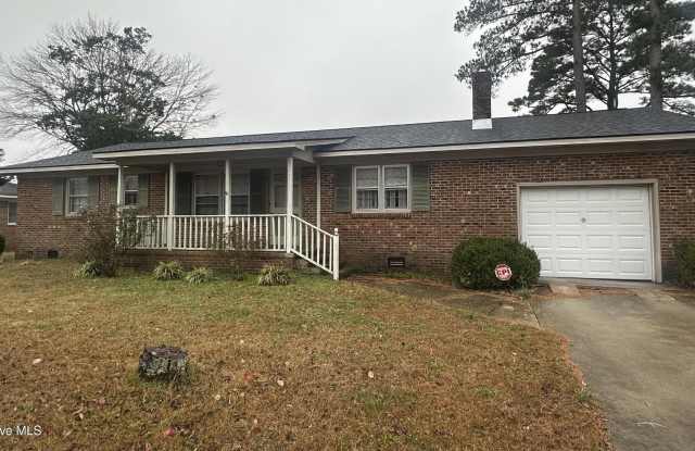 318 Gen Pettigrew Drive - 318 General Pettigrew Drive, Plymouth, NC 27962