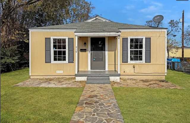 3 Bed 2 Bath with Raised Deck, Storage Shed, and Fenced Yard photos photos