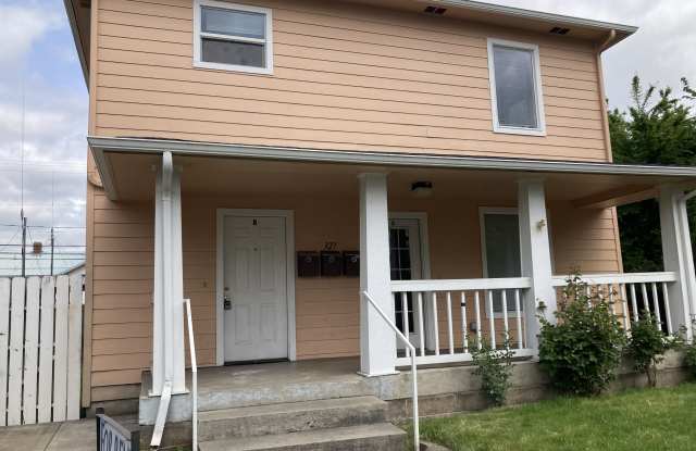 327 South Oakdale Avenue B photos photos