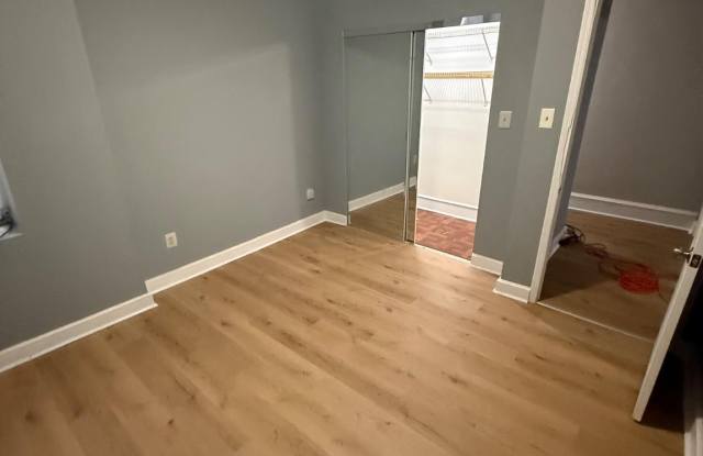 1016 W ERIE Avenue Gallery 4