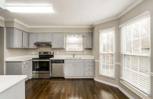1110 Cedar Hill Ct Gallery 4