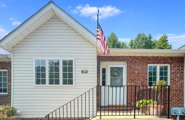 215 WESTLAKE BOULEVARD photos photos