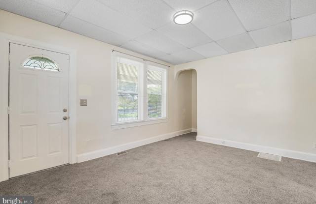 414 BROADVIEW BOULEVARD N photos photos