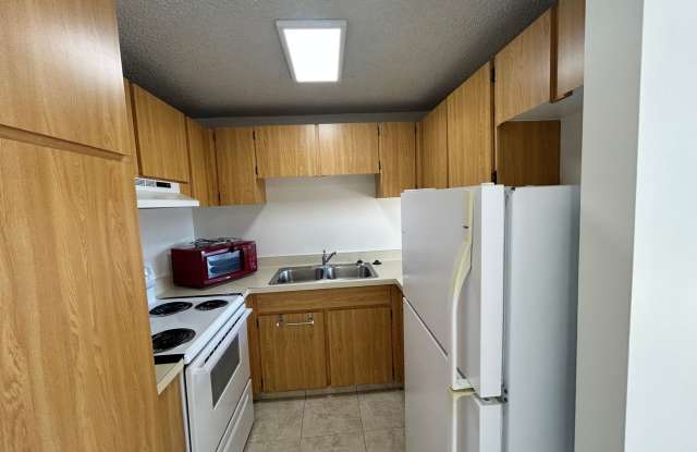Great McCully 1-bedroom - 1820 Waiola Street, Honolulu, HI 96826