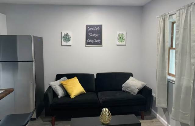 157 West Remington Street Gallery 1